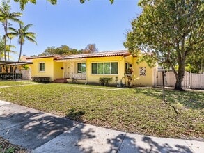 Building Photo - 630 SW 25th Rd