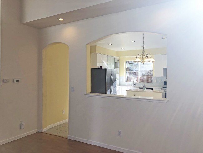 Building Photo - 2340 De Varona Pl