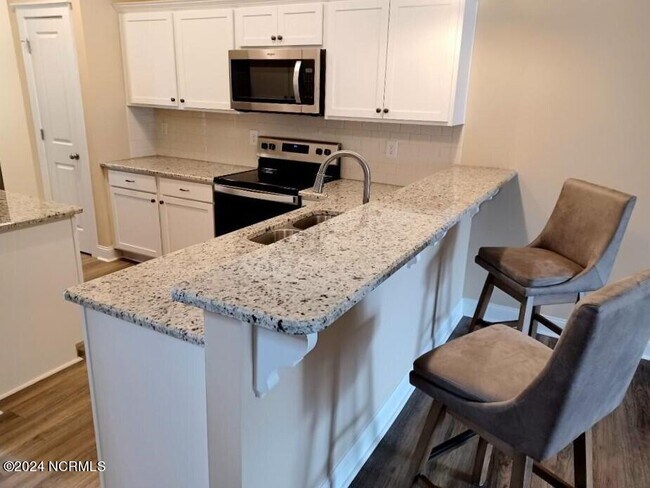 Building Photo - 1811 Fox Den Way