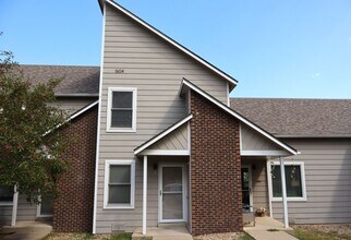 Building Photo - 1604 N 4th St
