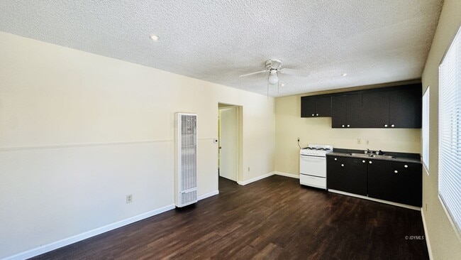 Building Photo - 1BR in Idyllwild