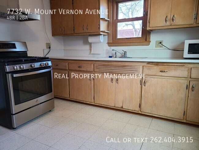 Building Photo - 7732 W Mt Vernon Ave