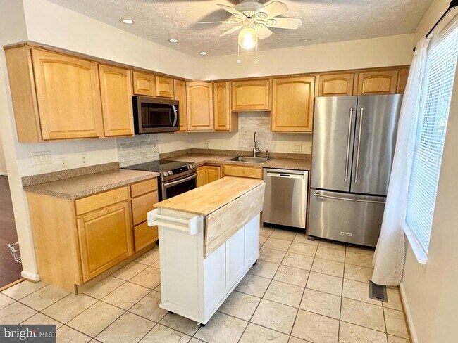 Foto del edificio - 105 Staunton Ct