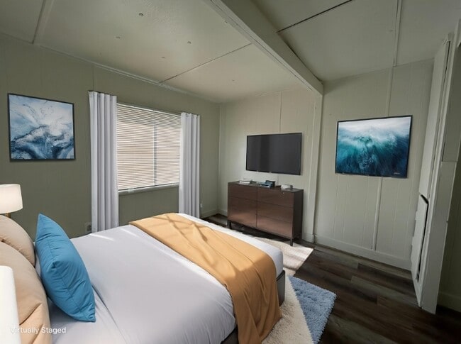 Building Photo - 500 S Main St