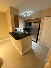 Building Photo - 2831 N Oakland Forest Dr
