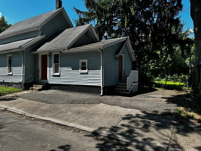 Building Photo - 268 Jefferson Ter