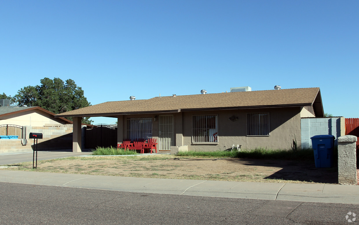 Building Photo - 4116 W Monte Vista Rd