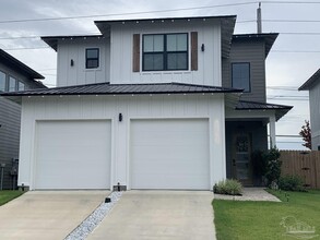 Building Photo - 13833 Red Drum Ct