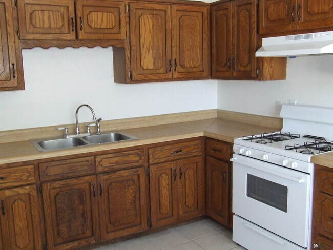 Foto del edificio - 1222 W 17th Pl