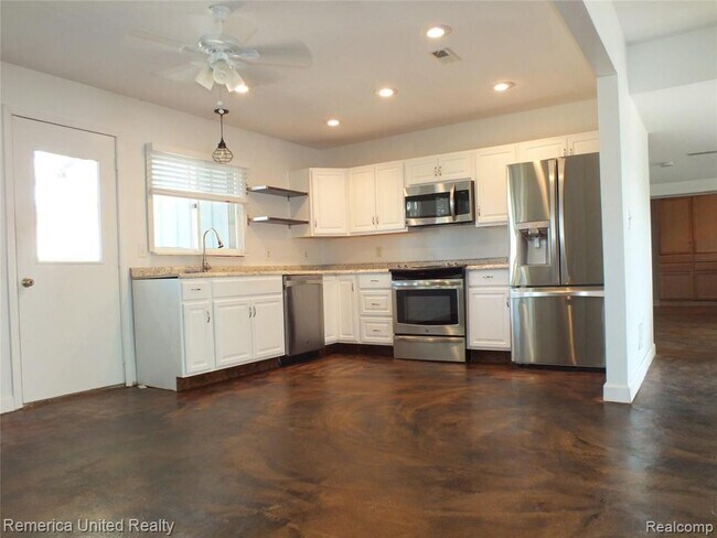 Foto del edificio - 23861 Longacre St