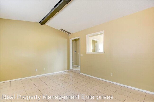 Building Photo - 2 br, 1 bath House - 3525 NW 51st St