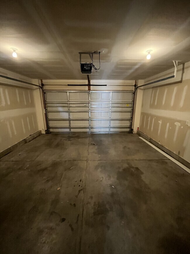 Foto del edificio - 212 Aqua Ct