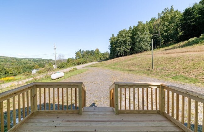 Foto del edificio - 20 Mutton Hill Rd