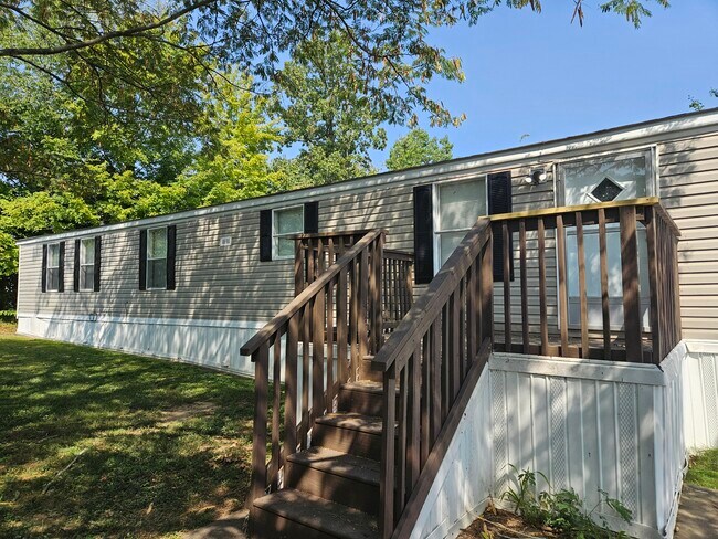 Foto del edificio - 38 Lynnwood Cir