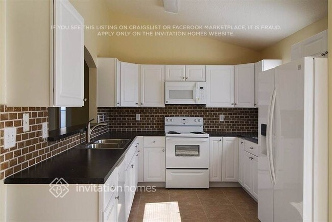 Foto del edificio - 356 SW Fig Ave