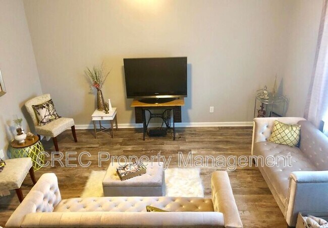 Building Photo - 1050 Lexi Ct