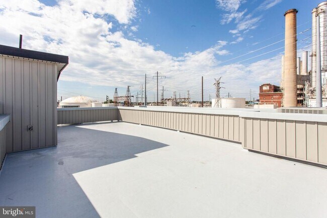 Foto del edificio - 2553 Montrose St