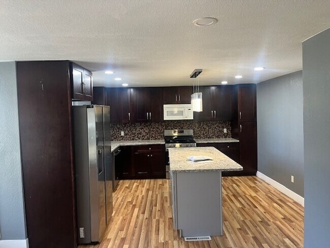 Foto del edificio - 3839 Reed St