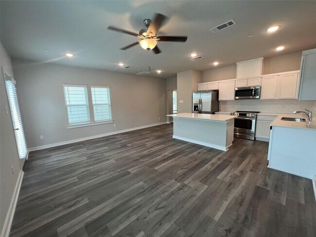 Foto del edificio - 313 N Centro Cir