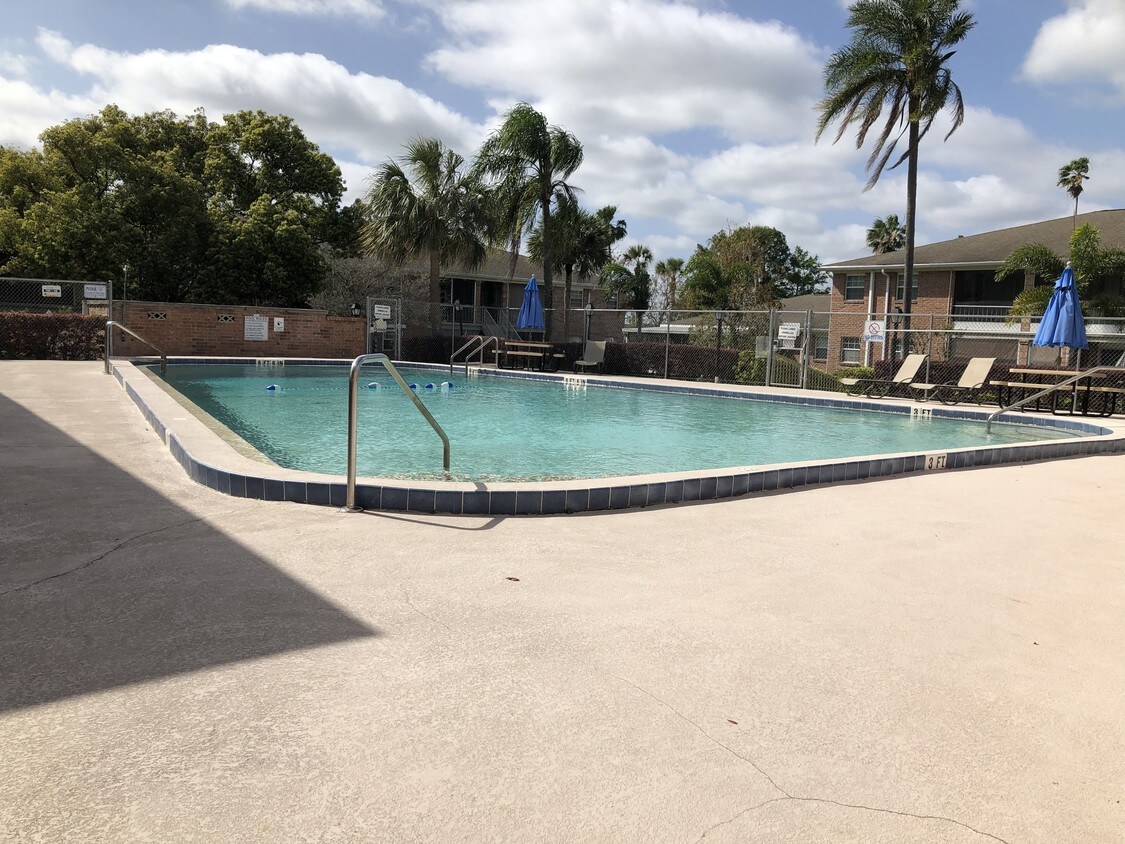 Foto principal - 4308 Lake Underhill Rd