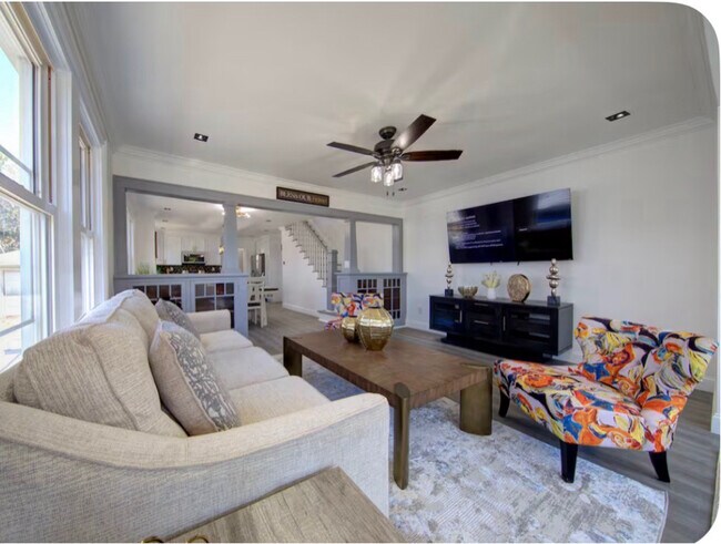 Foto del edificio - 14 Roosevelt Ave