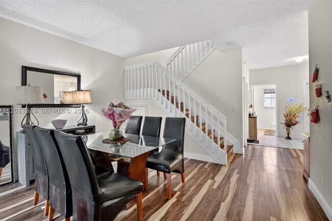 Foto del edificio - 16853 SW 1st St