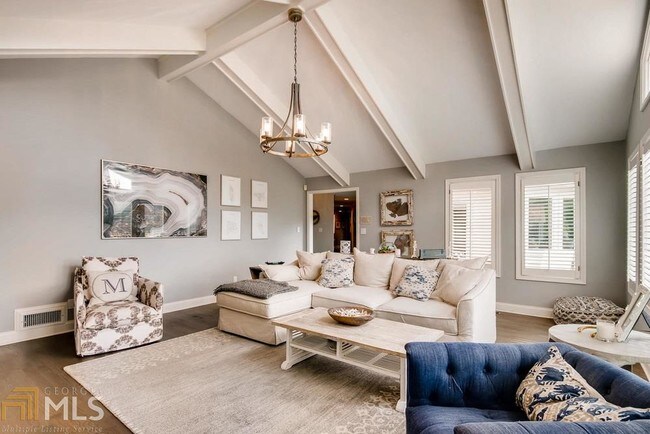 Foto del edificio - 425 Millbank Pl