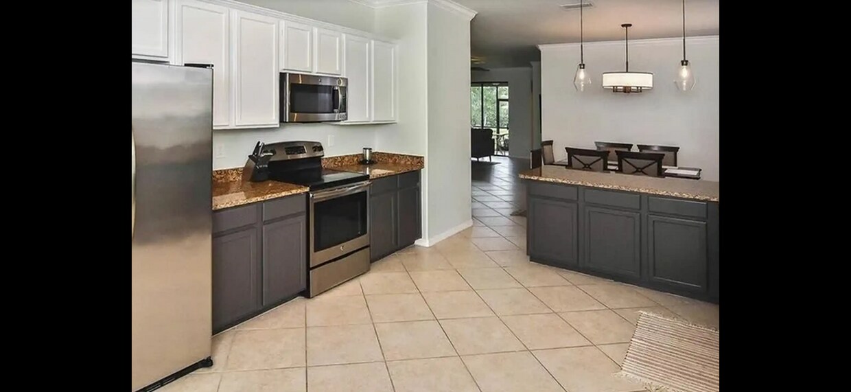 Building Photo - 13555 San Georgio Dr