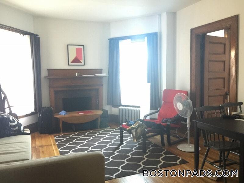 Photo - 849 Beacon St.