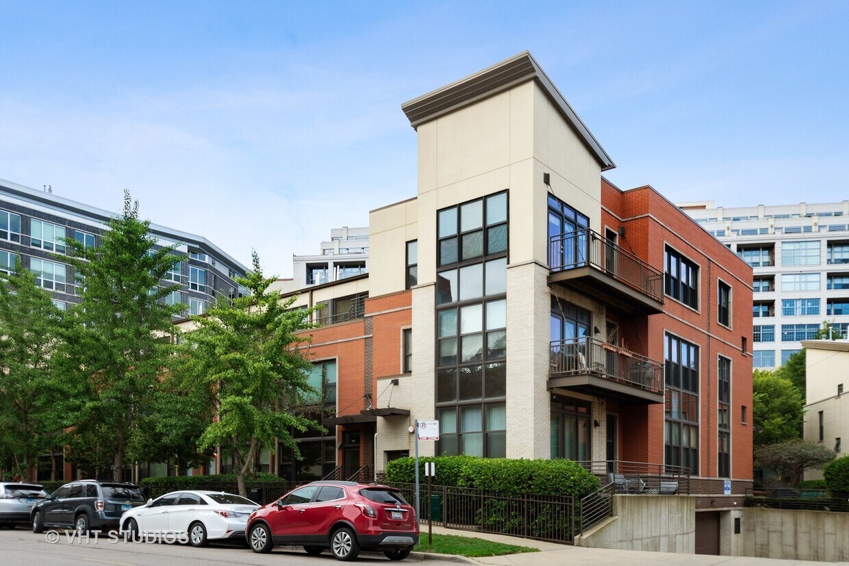 Foto principal - 918 N Larrabee St