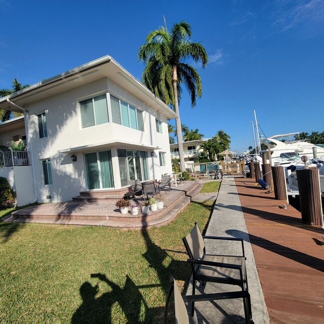 Building Photo - 124 Isle of Venice Dr