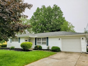 Building Photo - 2447 Didrickson Dr