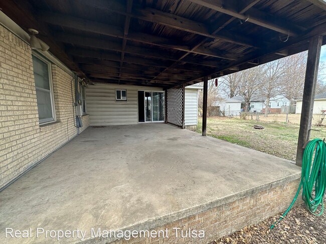 Building Photo - 3 br, 2 bath House - 1421 E 50th St