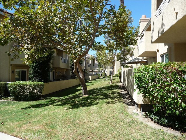 Building Photo - 25154 Via Azul