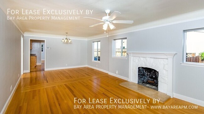 Foto del edificio - 146 Roosevelt Ave