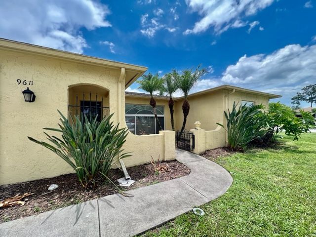 Foto del edificio - 9611 Towanda Ln
