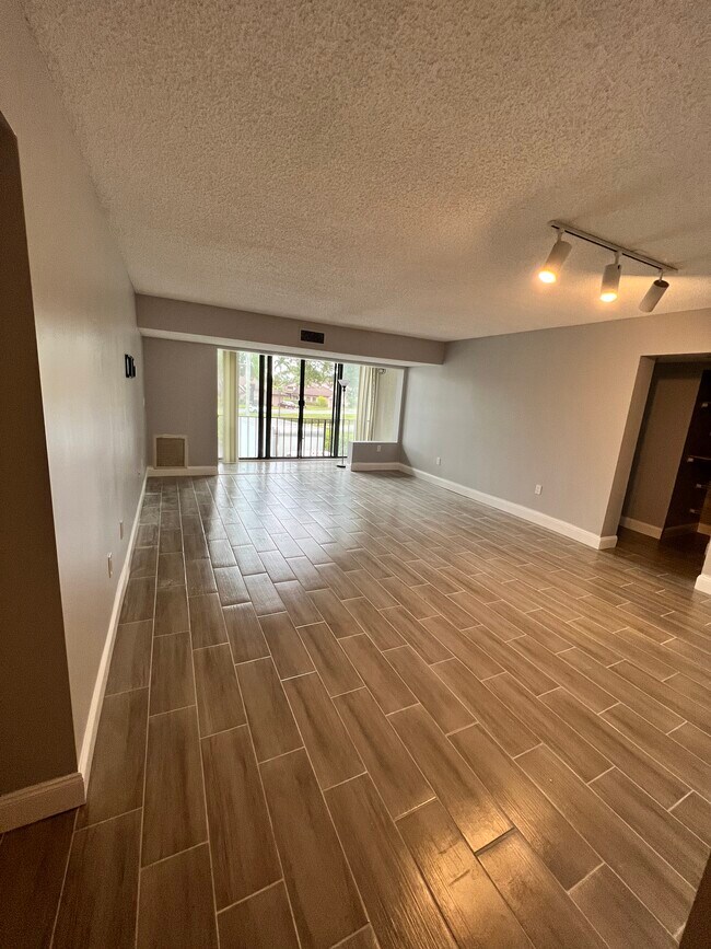 4661 Fountains Dr S Unit 212, Lake Worth, FL 33467 Condo for Rent in