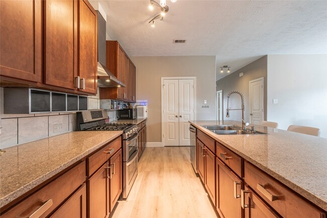 Building Photo - 111 Rustic Colony Ln