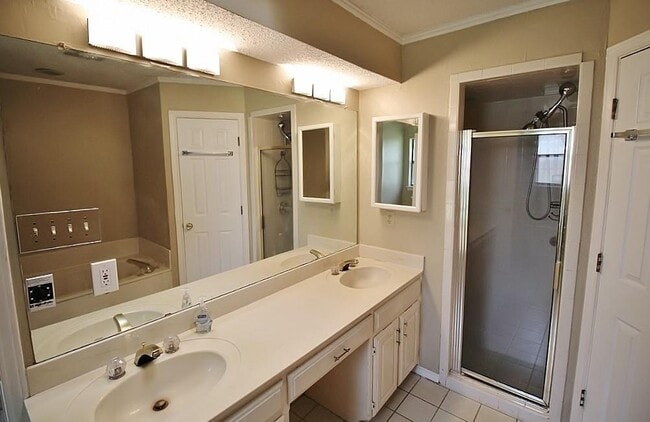 Building Photo - 6506 Impala Dr