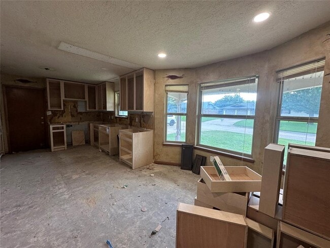 Building Photo - 412 Sundown Dr