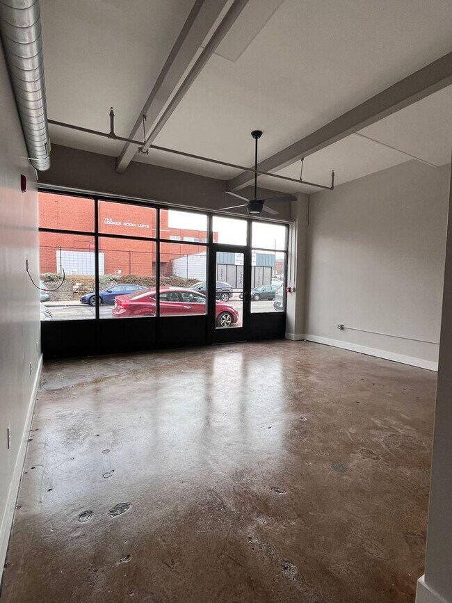 Foto del edificio - 419 Campbell Ave SW