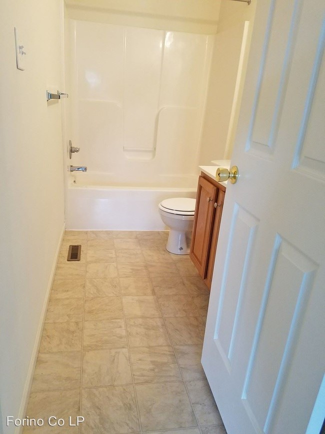 Building Photo - 3 br, 2.5 bath House - 103 Caramist Circle