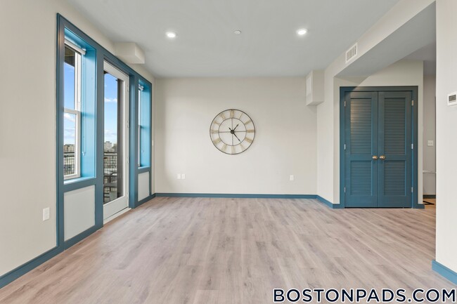Building Photo - 1258 Massachusetts Ave