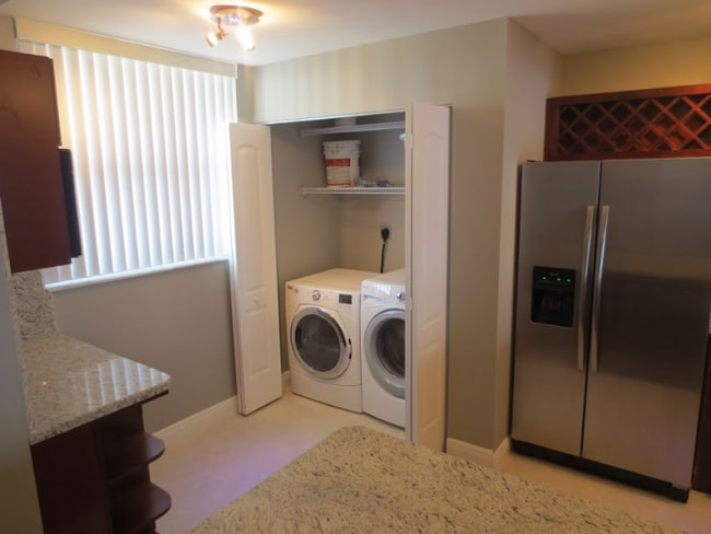 Photo - 115 Lake Emerald Dr Apartment