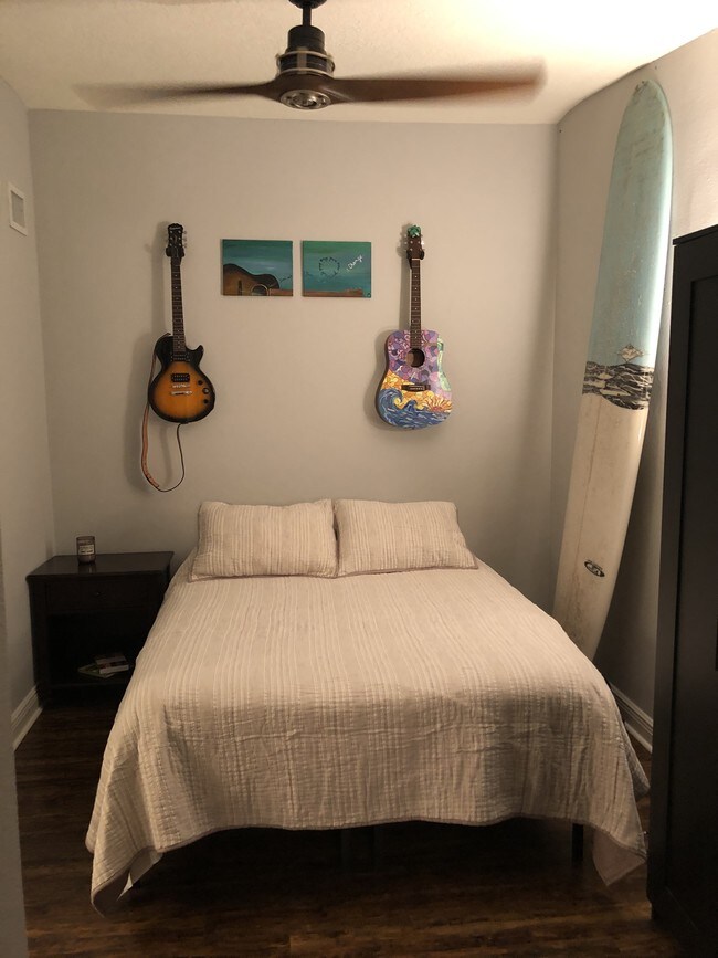 Building Photo - 657 S Orlando Ave