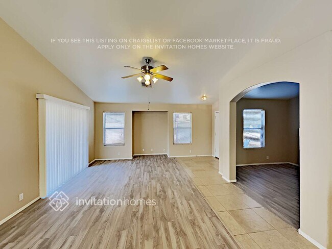 Foto del edificio - 6037 E Rochelle St