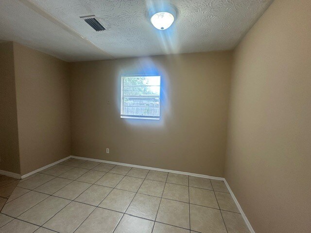 Foto del edificio - 3/2 Westside home with large yard