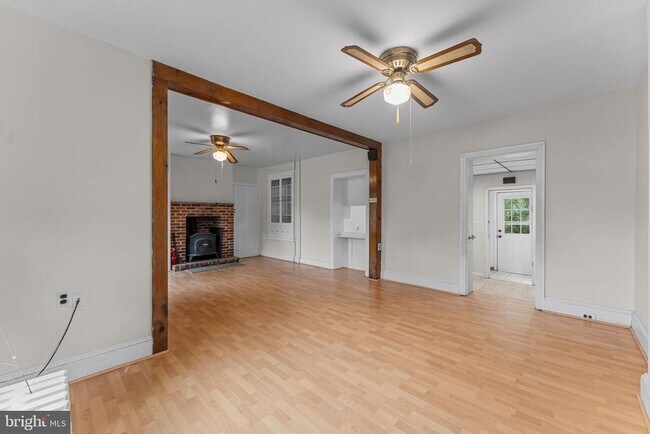Foto del edificio - 158 W Butler Ave