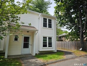 Building Photo - 12 Deerwood Ln