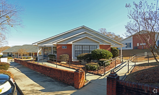 Building Photo - Evans Knoll Apartments